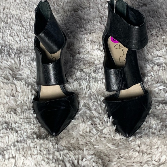 Jessica Simpson black heels in size 8 1/2. - Picture 1 of 5